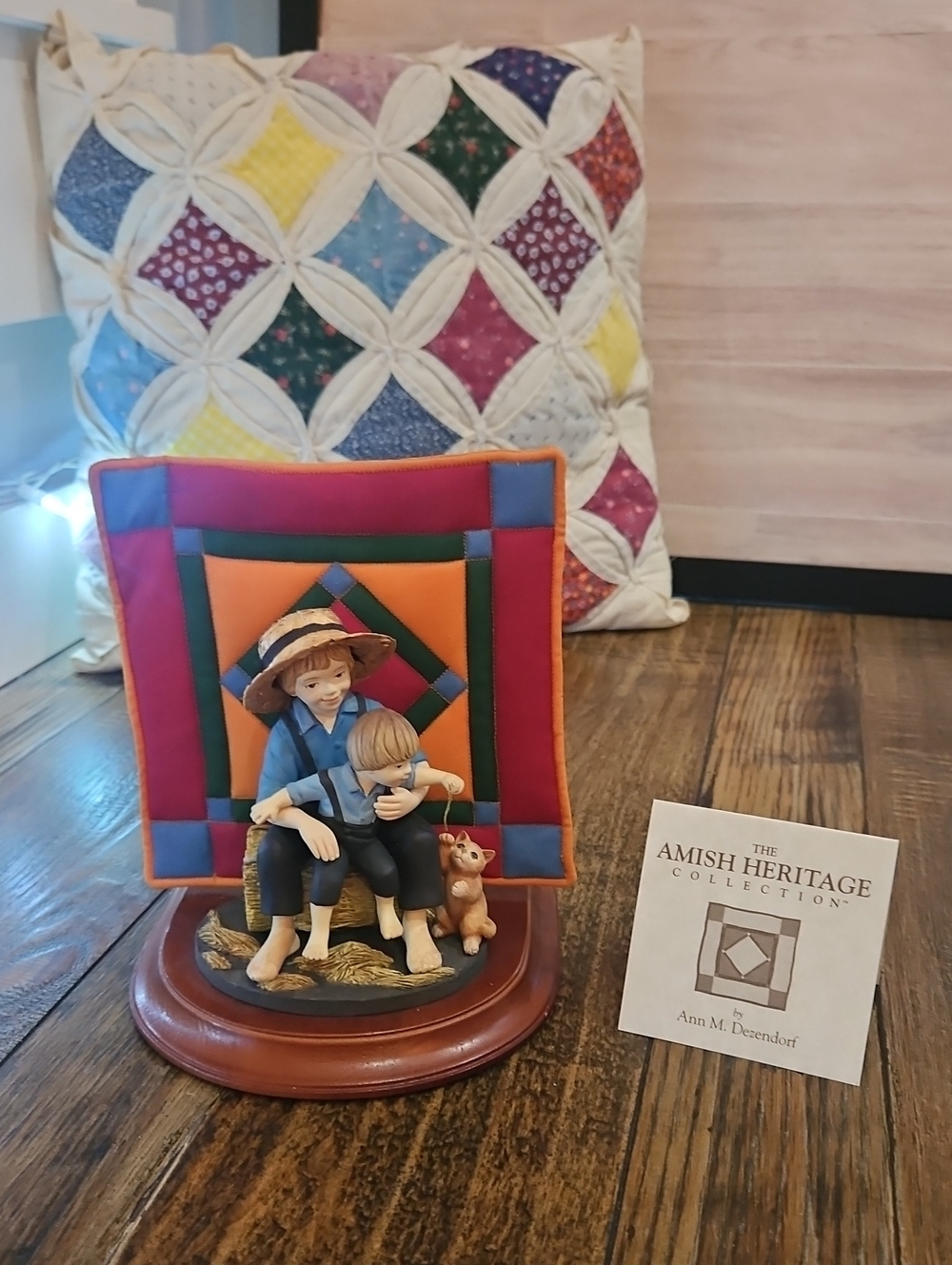 The Amish Heritage Collection Vtg 1993 ElI & Bengimin Mini Quilt Decor Figurine